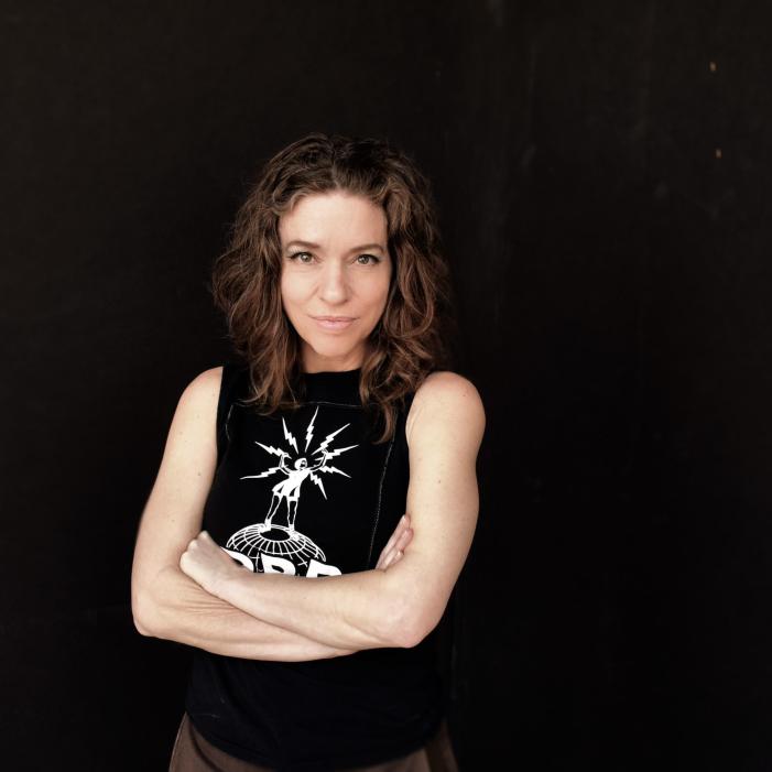 Ani-DiFranco-profile-pic-photo_credit-Shervin-Lainez-scaled.jpg
